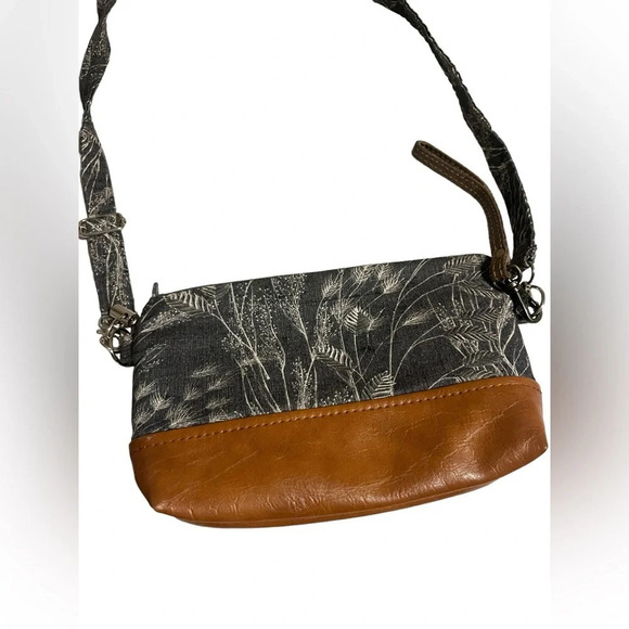 Beautiful Vegan Leather Canvas Cloth Crossbody - Picture 2 of 10